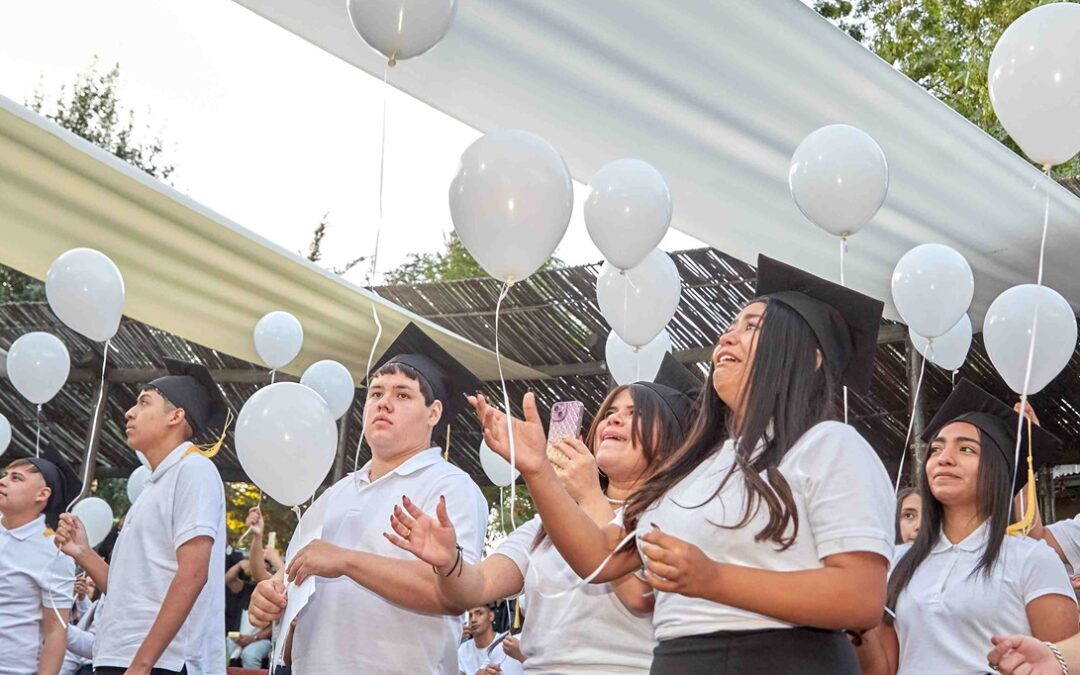 Graduación Colegio Betania: 75 valientes que vencieron a la adversidad