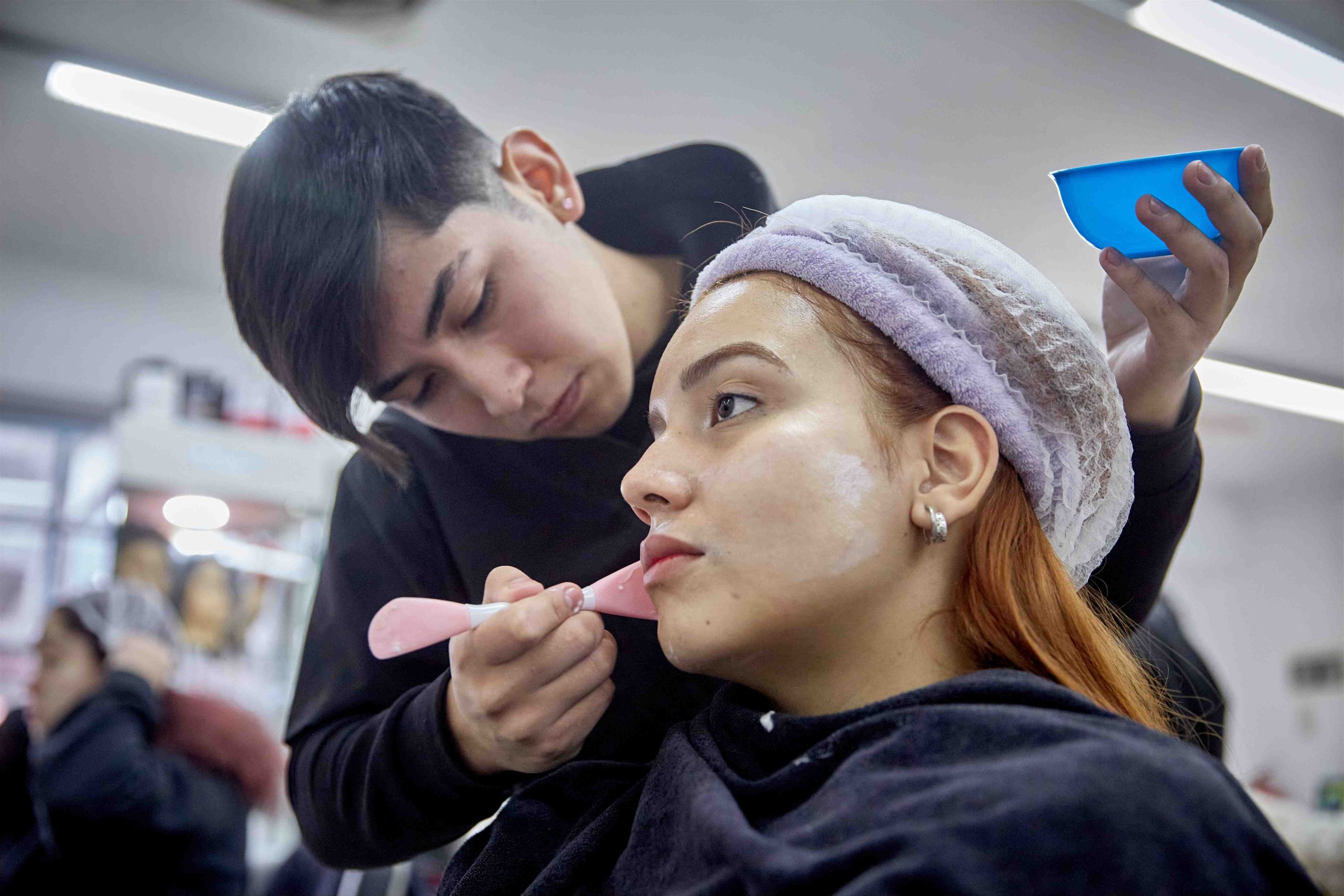 Ayudante de estética y peluquería