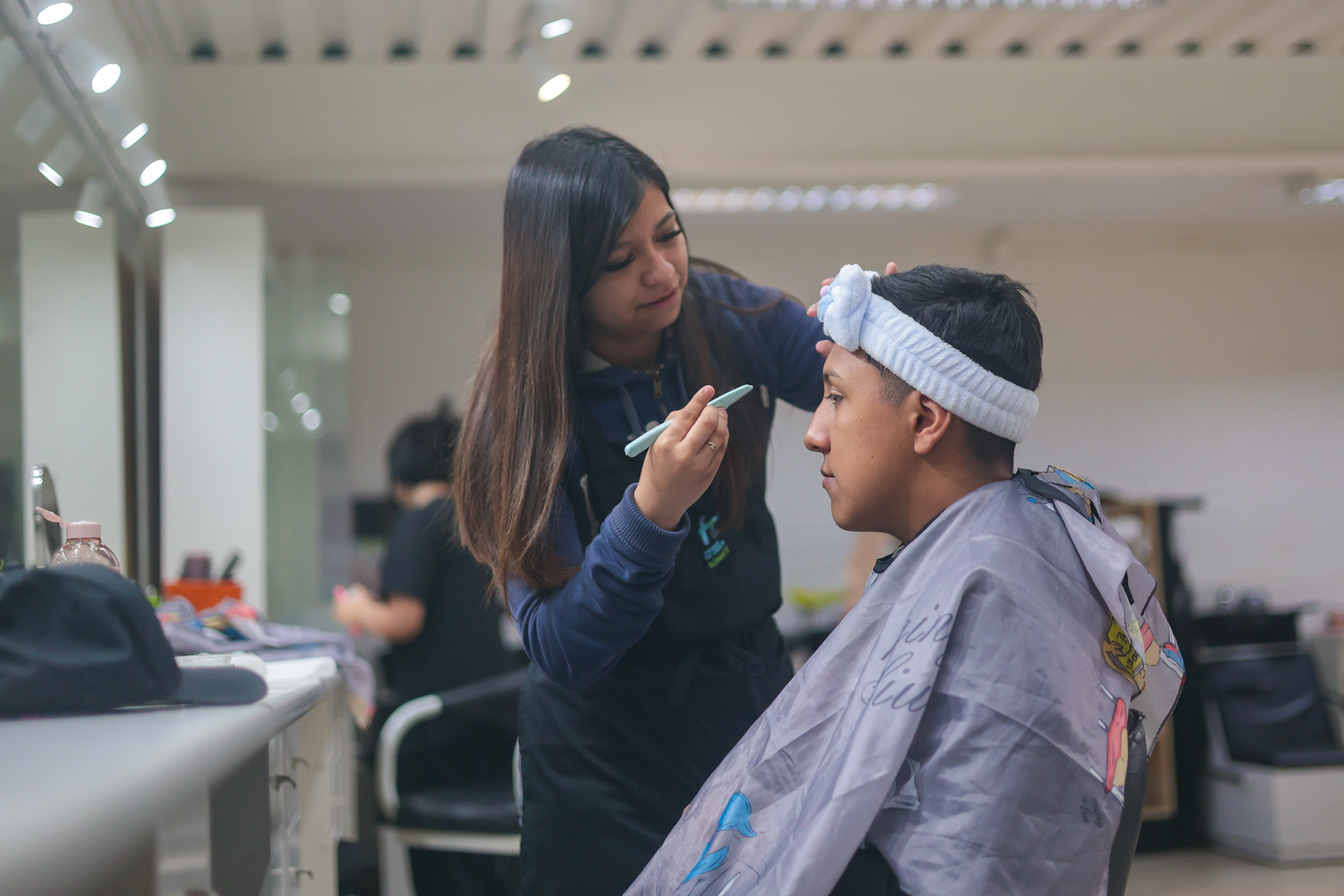 Ayudante de estética y Peluquería